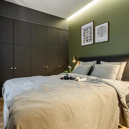 Family Avaro Apartment Heviz