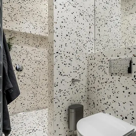 Family Avaro Apartment Heviz
